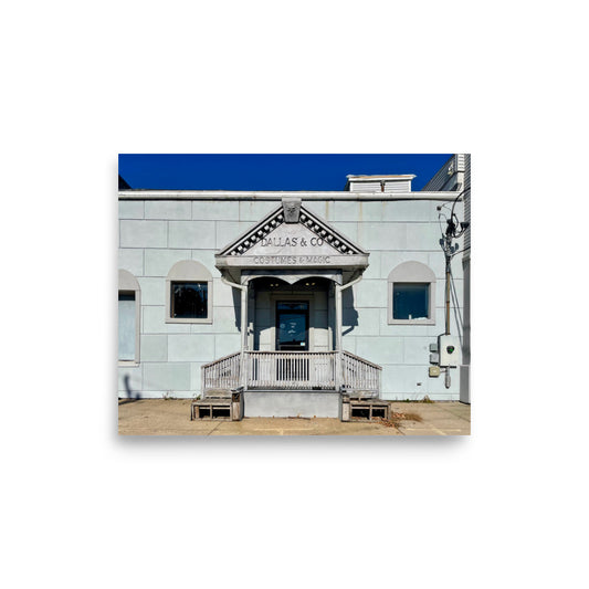 Dallas & Co. Costumes & Magic (Champaign, IL)