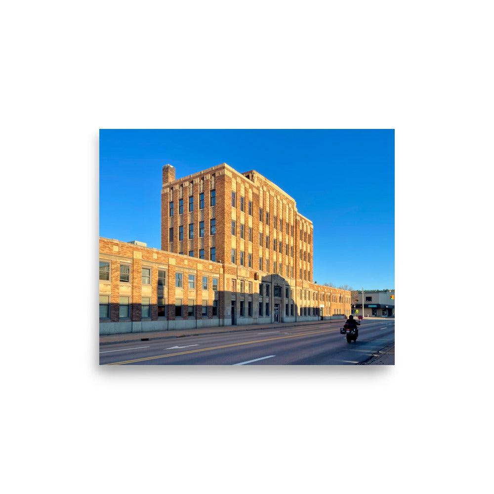 Commercial Bank Building (Iron Mountain, MI)